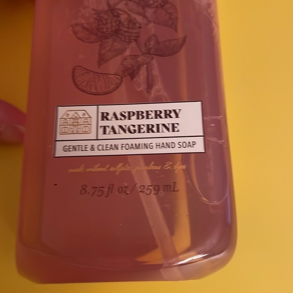 Raspberry Tangerine Foaming Hand Soap - Picture 4 of 5